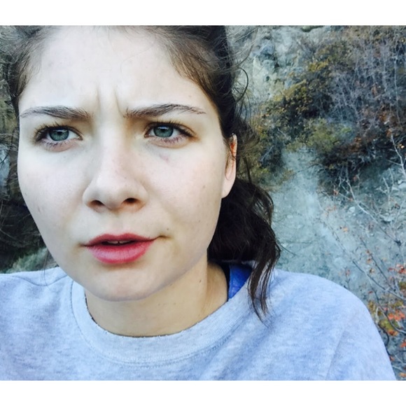 Meet your Posher, Isabel - Picture 2 of 3